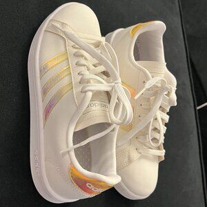 Adidas Grand Court - White/Iridescent Size 6